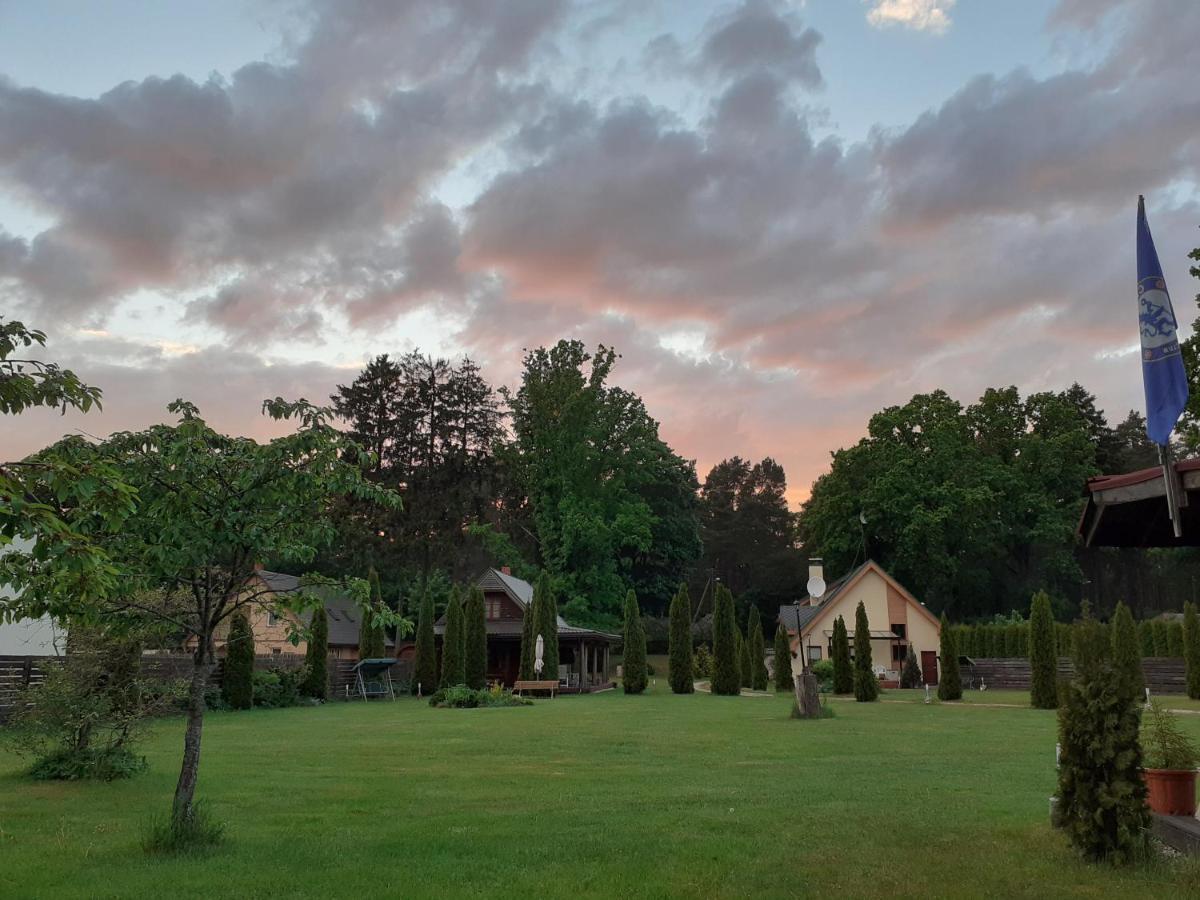 ריגה Forest Edge Lodge מראה חיצוני תמונה